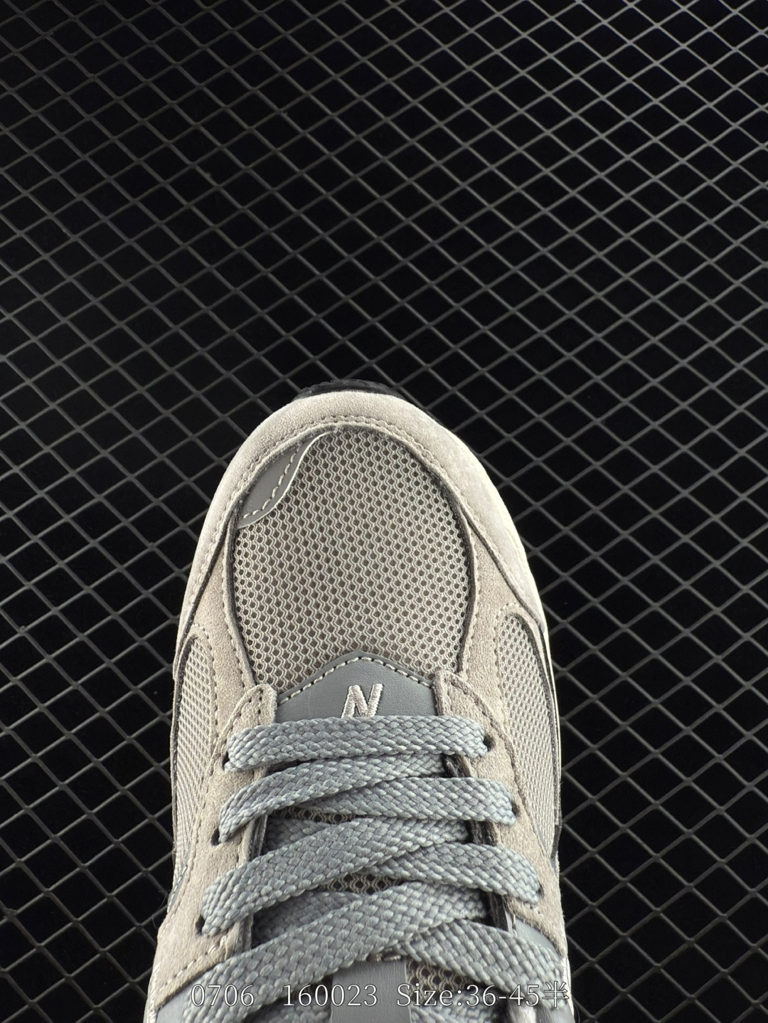 New Balance  ML2002RC